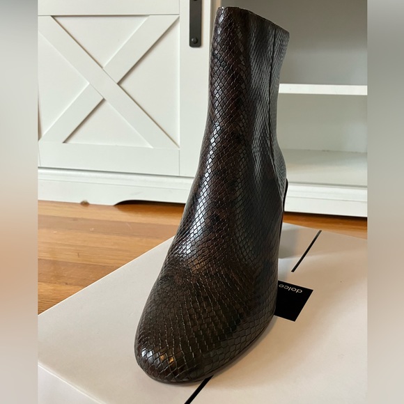 Dolce Vita — Cyan Espresso Snake Print Leather Ankle Booties; Size 7.5 - Picture 11 of 14
